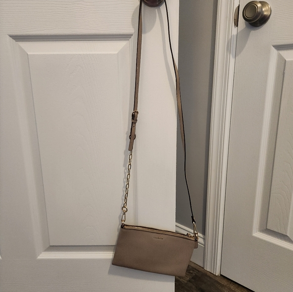 Coach Crossbody - Picture 3 of 16